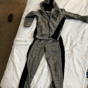 Nike track suit set little boy size 6t